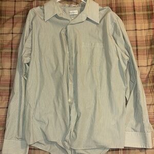 Van-Heusen button up shirt